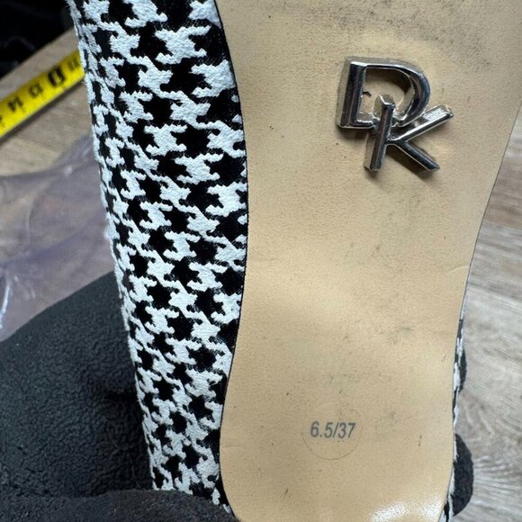 Donna Karan Houndstooth Pointed Toe Stiletto Pumps Women's Size 6.5 - Picture 5 of 8